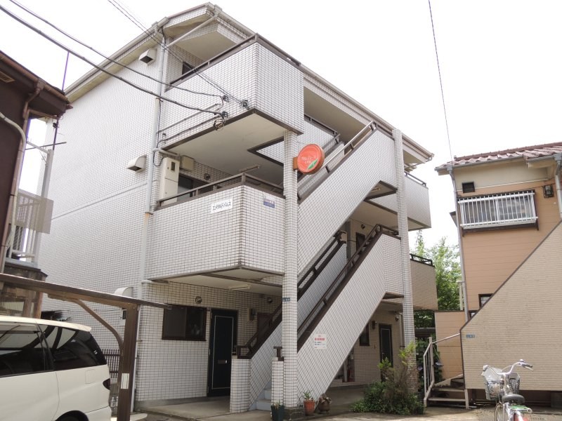 エメラルドパレス 202号室 外観