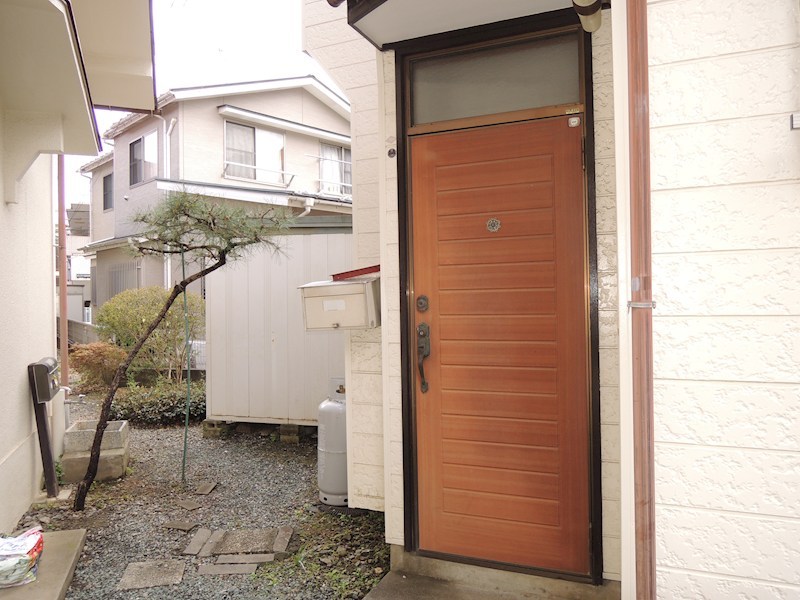 広井貸家E 玄関