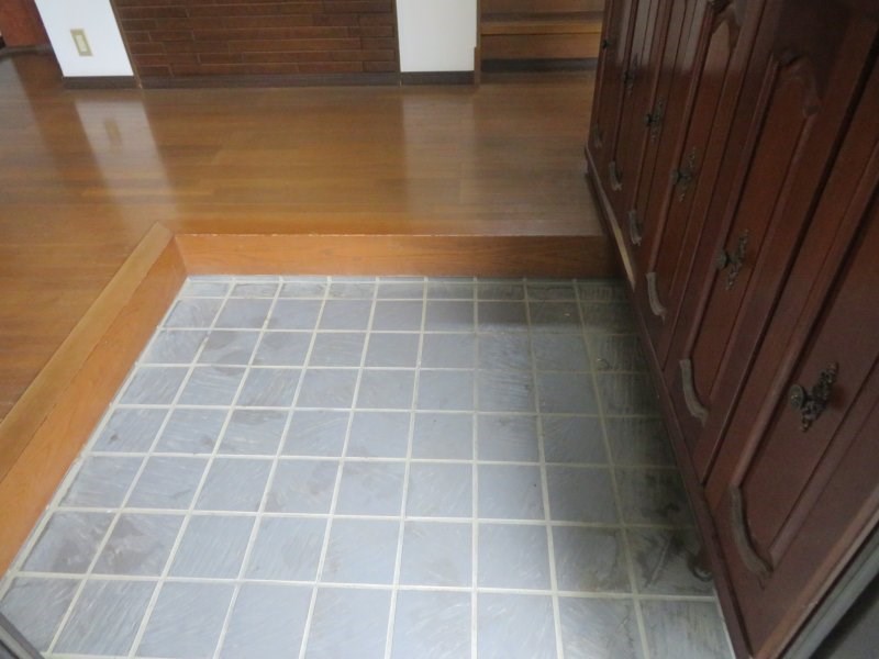 東長沼147-5戸建 玄関