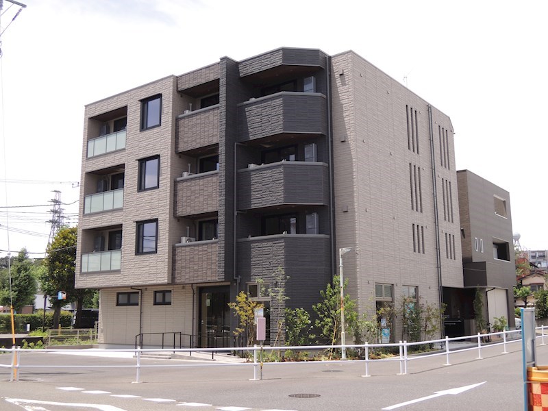 シャーメゾンシリウス 402号室 外観