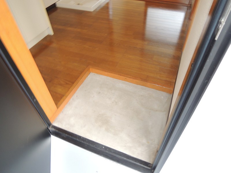 ハイツヒーロー 玄関