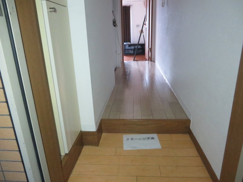 フォレスト三田 玄関