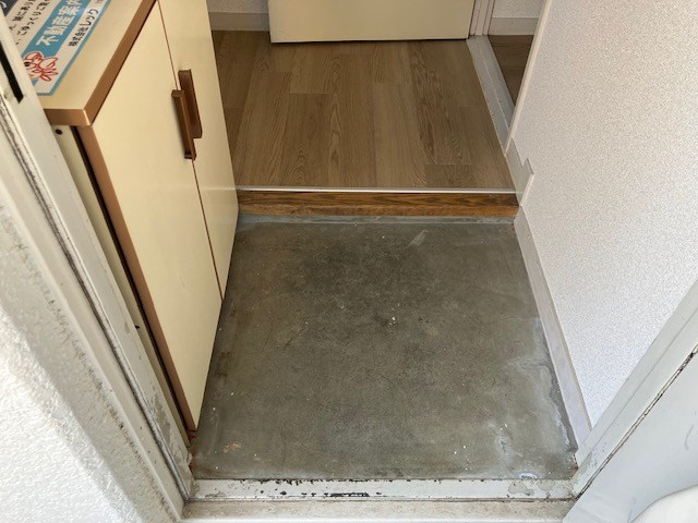 メゾン寺尾台 玄関