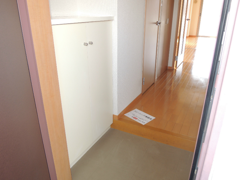 Dintorno　- ディントルノ - 玄関