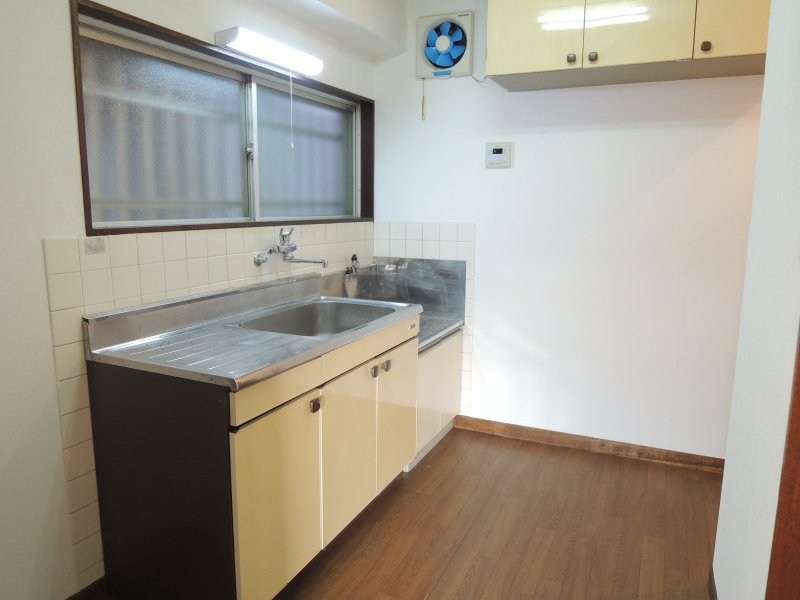 中里マンション キッチン