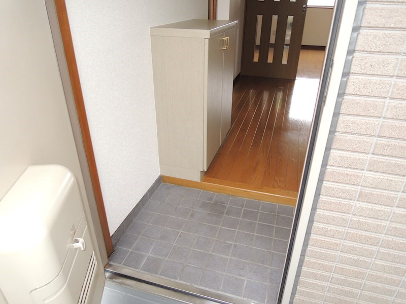 プラウトン 玄関