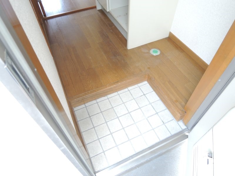 ペアハイム III  玄関