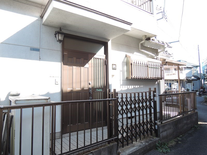 テラススズラン 玄関
