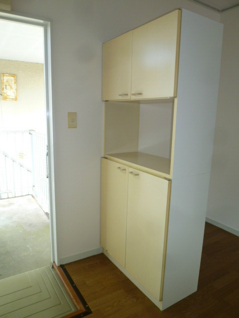 エステートピア明日香 玄関