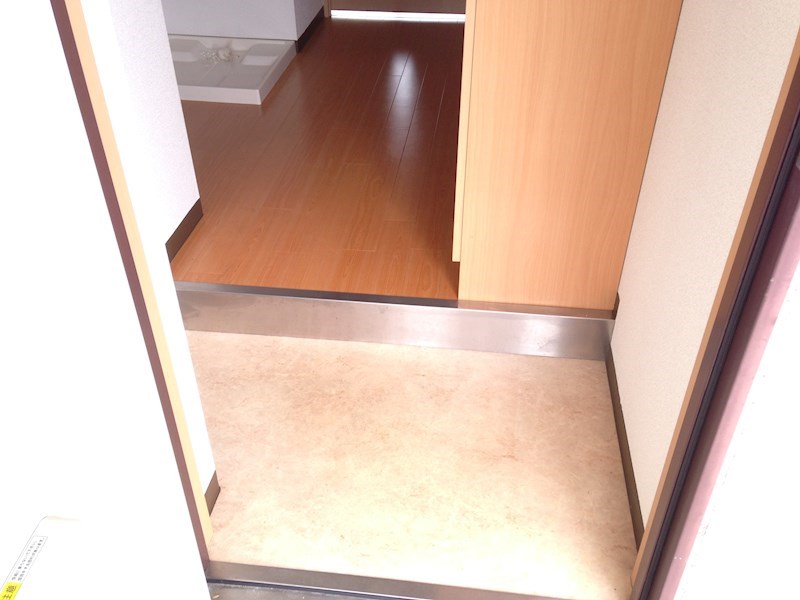 ハウスセゾン四条通 玄関