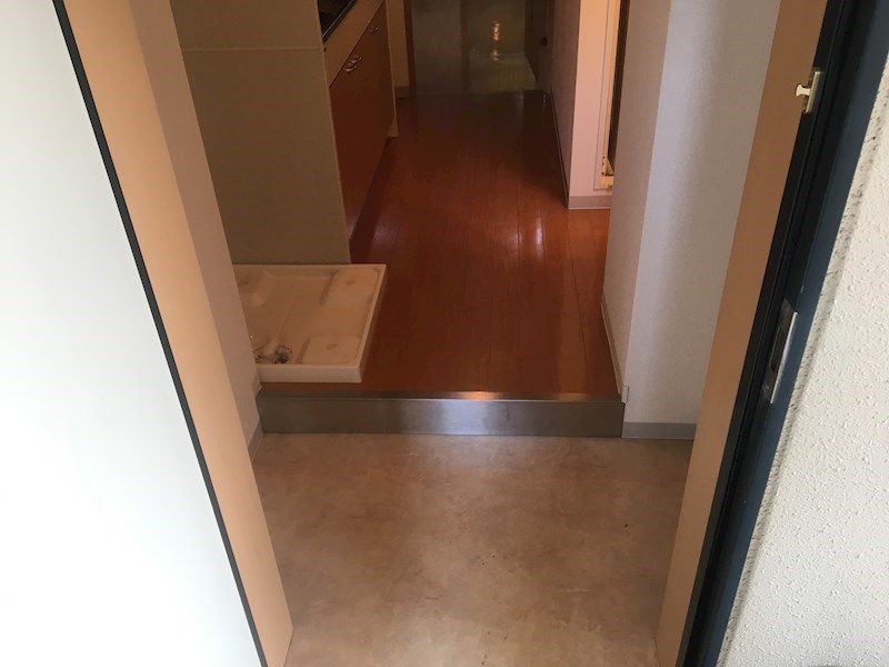 ハウスセゾン四条通 玄関