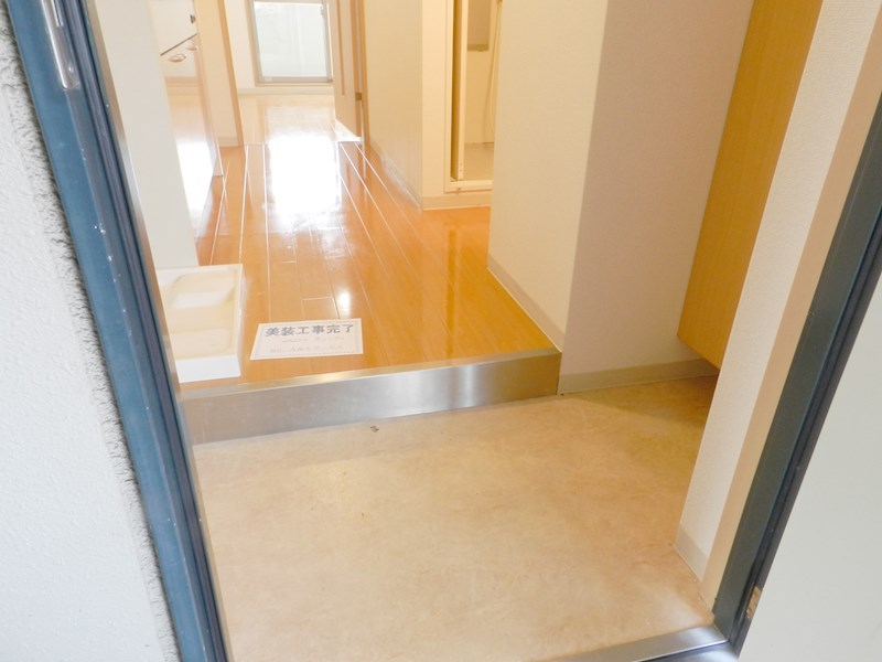 ハウスセゾン四条通 玄関