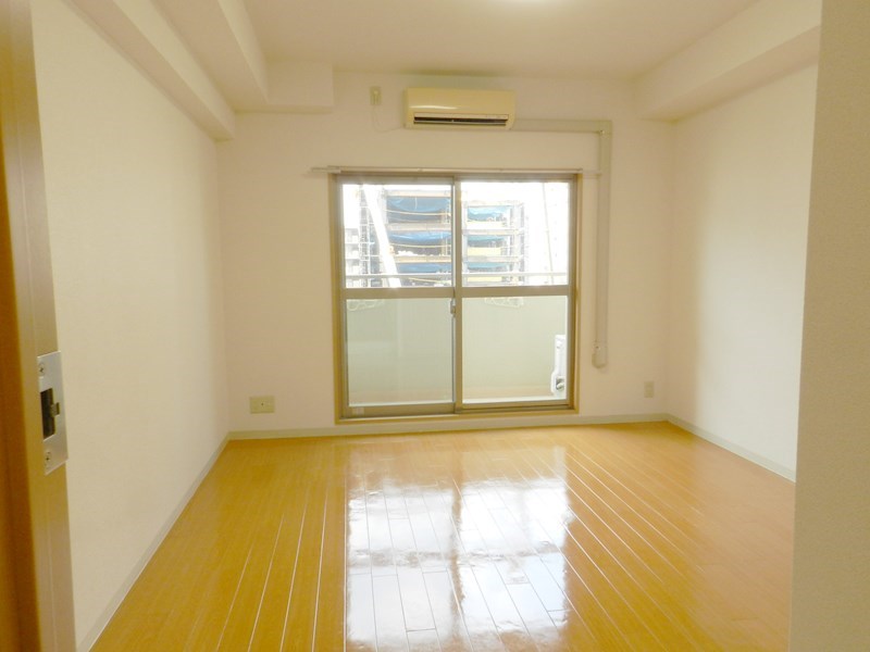 ハウスセゾン四条通 リビング