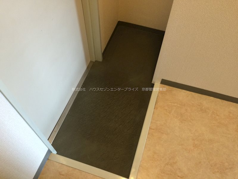 ス・プレール北野 玄関