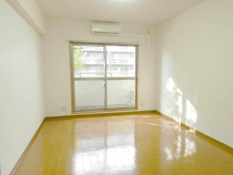 アート衣笠 ベッドルーム