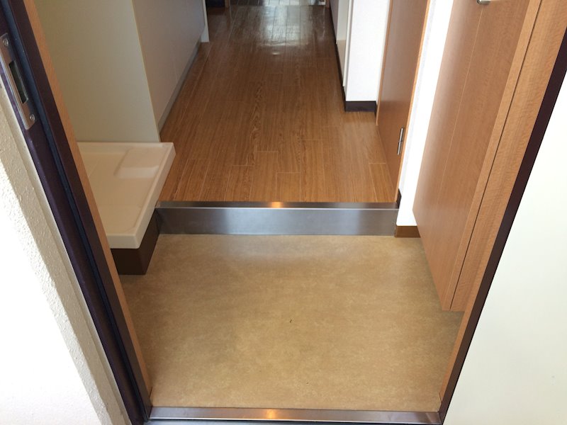 アート衣笠 玄関