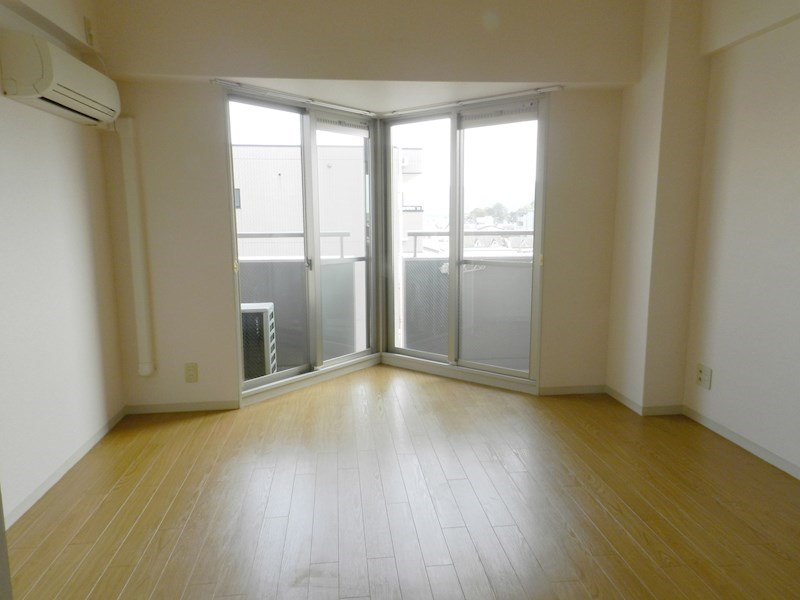 ハウスセゾン鞍馬口 リビング