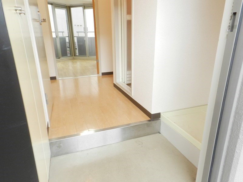 ハウスセゾン鞍馬口 玄関