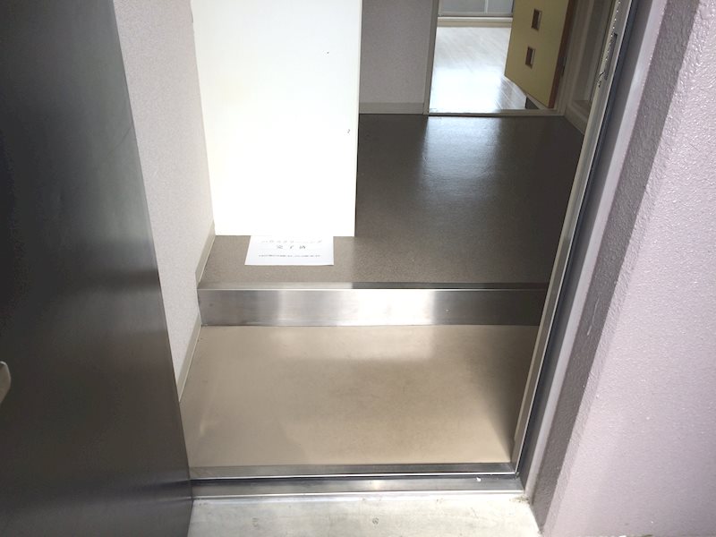 ハウスセゾン鞍馬口 玄関