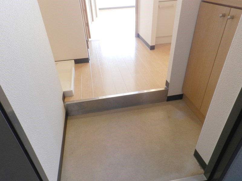 ハウゼ衣笠の杜 玄関