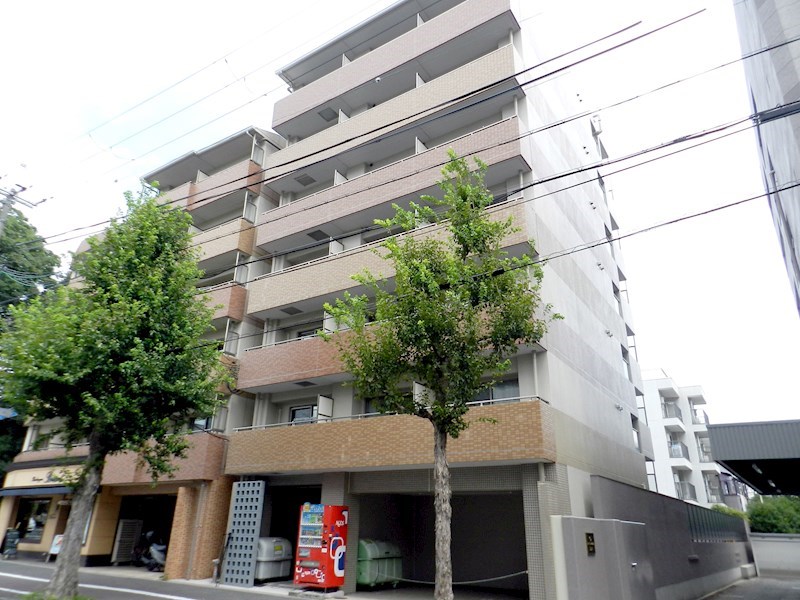 グリーンメイプル衣笠 302号室 外観