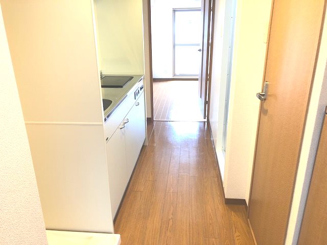 グリーンメイプル衣笠 玄関