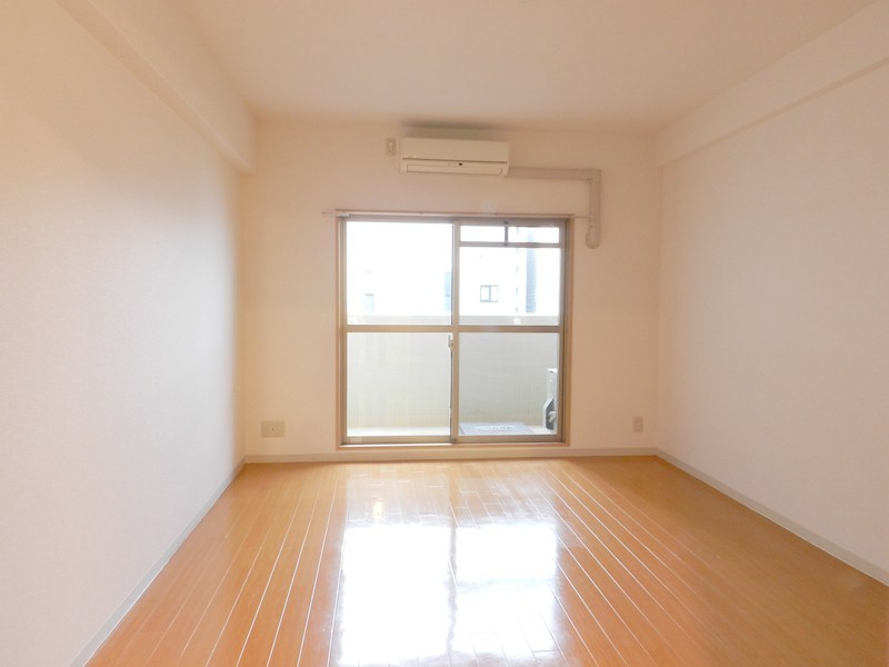 ハウスセゾン四条通 リビング