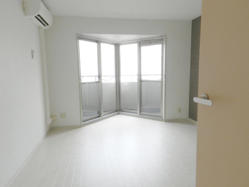 リバーサイド高野 ベッドルーム