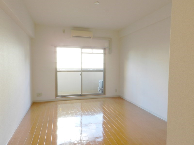 ハウスセゾン四条通 リビング