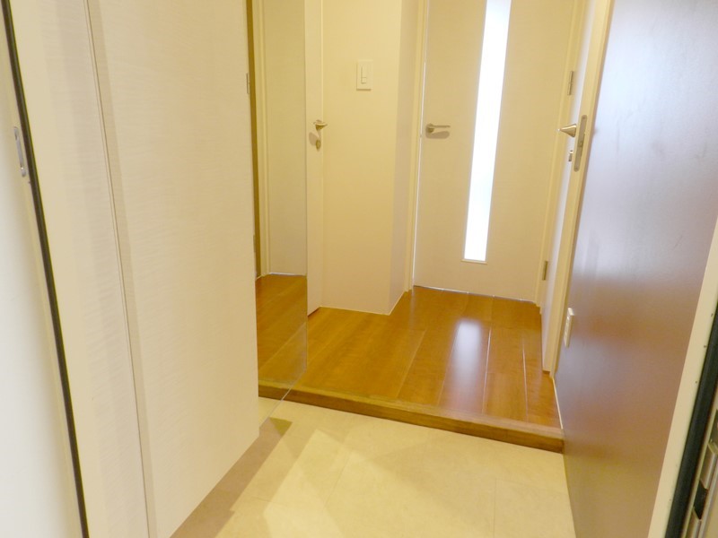 モンドール西院 玄関