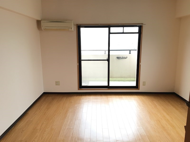 ハウスセゾン今出川河原町 リビング