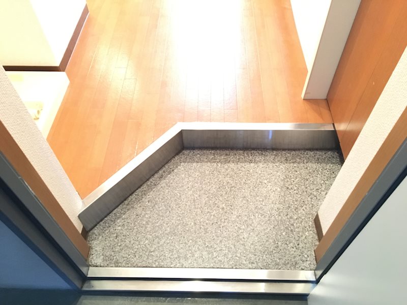 メゾンK-three 玄関