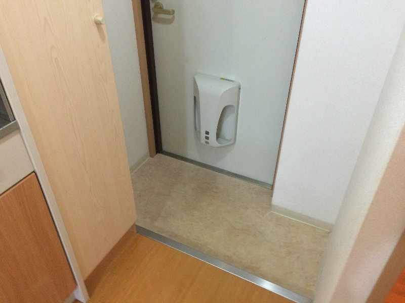 ハウスセゾン四条通 玄関