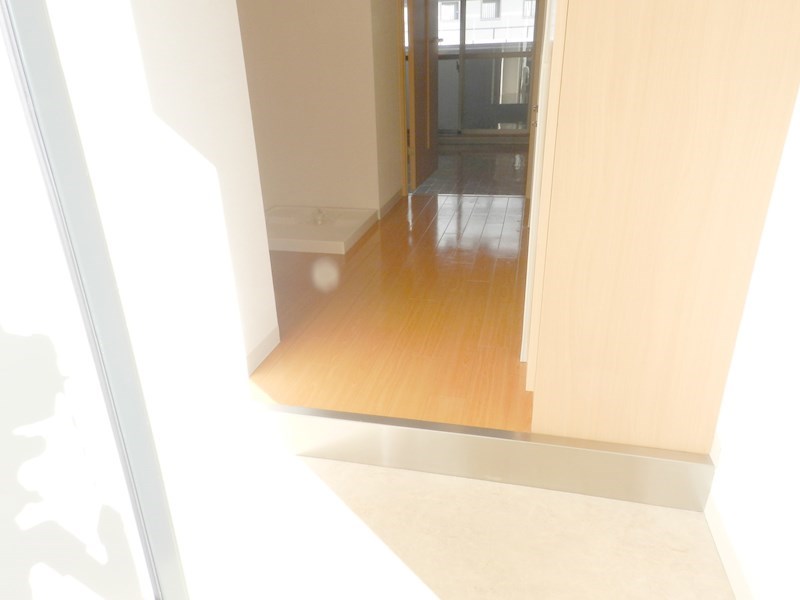 ハウスセゾン四条通 玄関