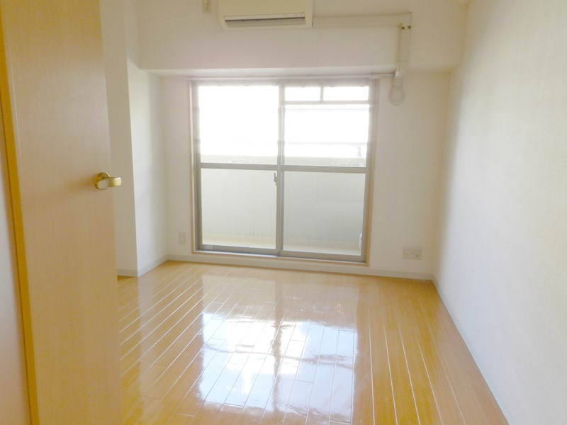 ハウスセゾン四条通 リビング