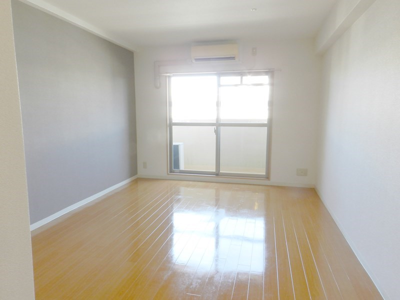 ハウスセゾン四条通 リビング