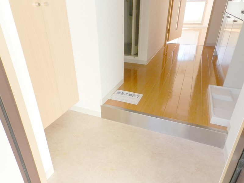 ハウスセゾン四条通 玄関