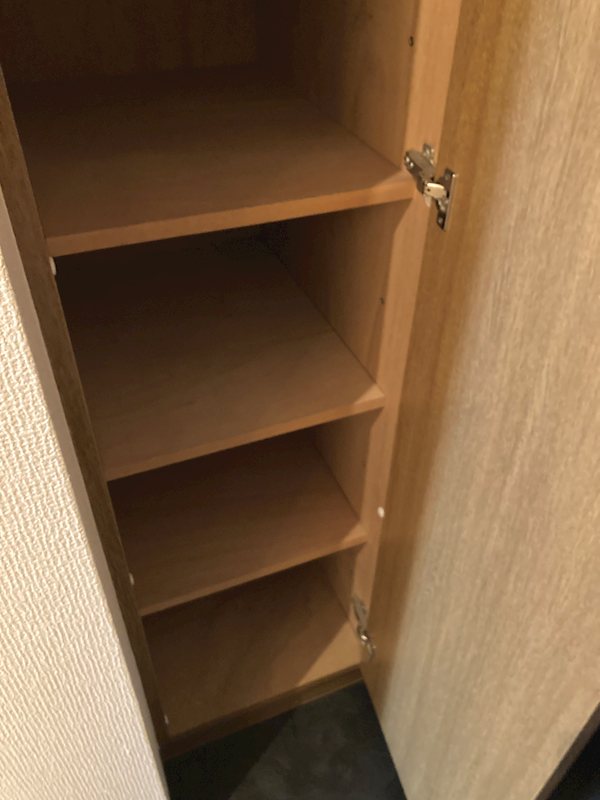 ディクティ三条 玄関