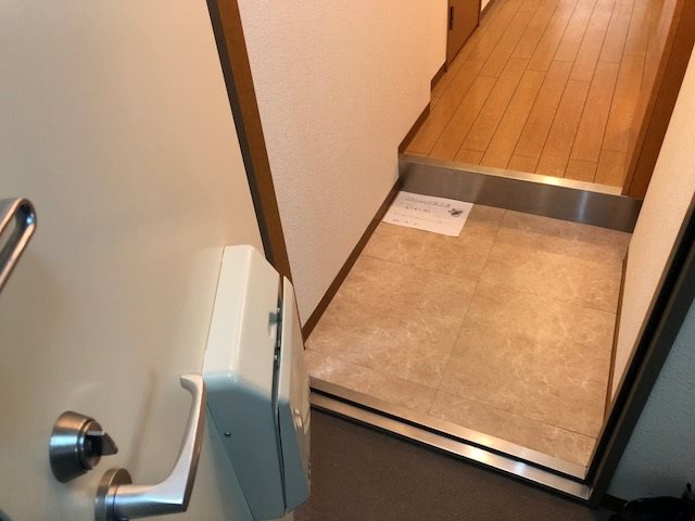 ハウスセゾン両替町 玄関