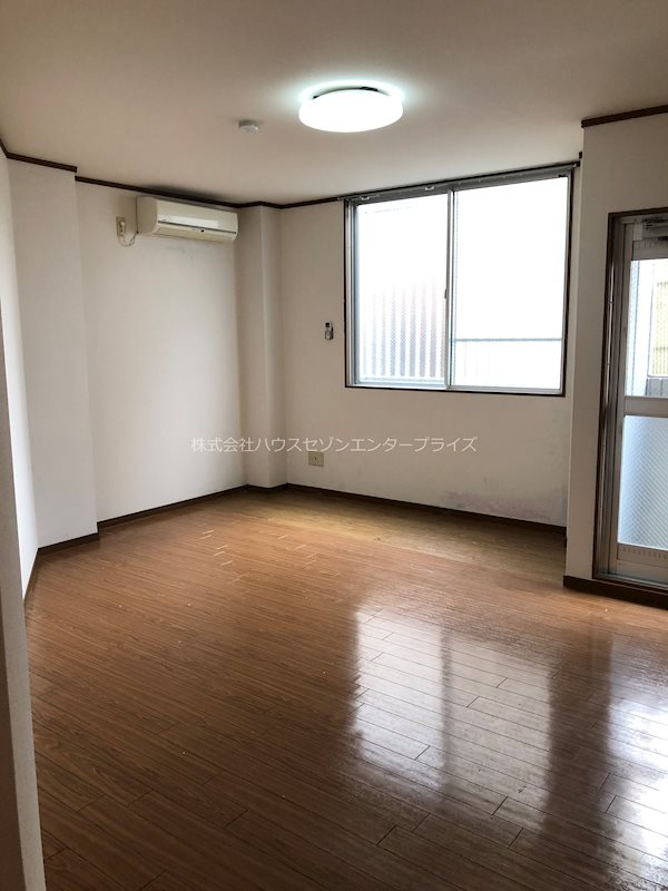 フェイム瀬田 リビング