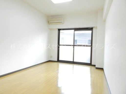 サンライズ西田 リビング