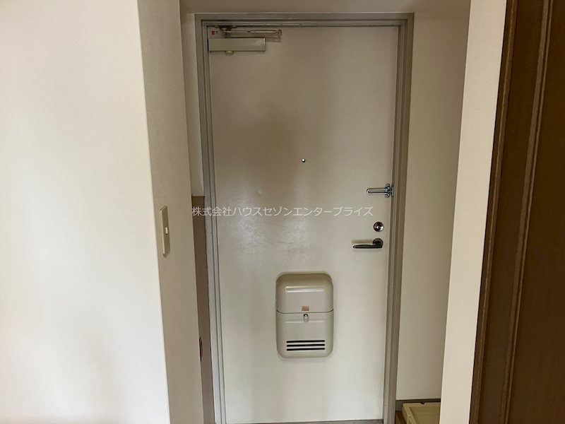 ラ・ルースⅡ 玄関