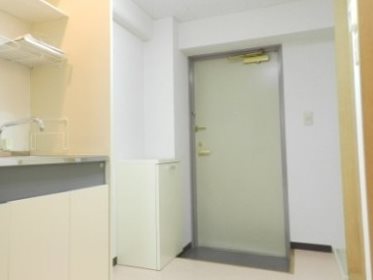 サンライズ西田 玄関