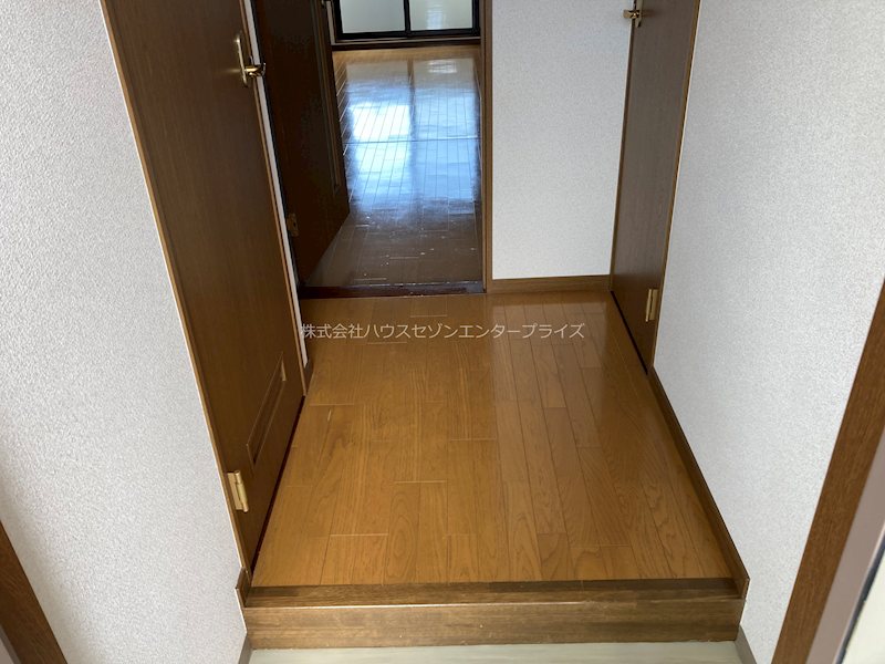 メゾンマツオ 玄関