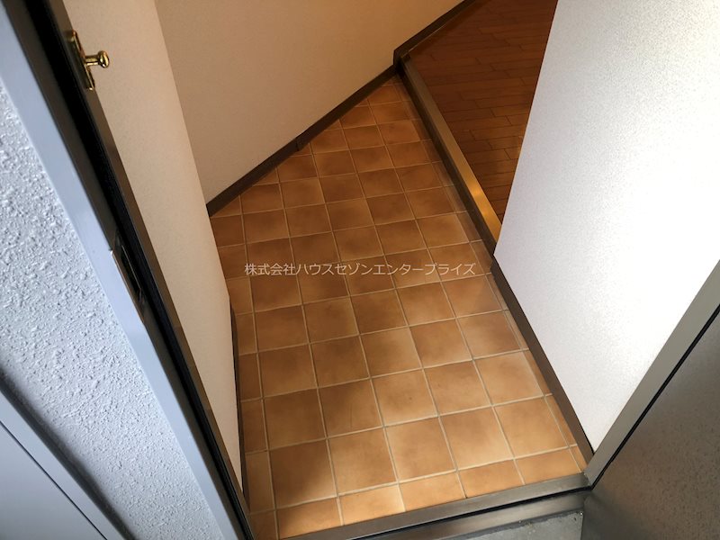 フェイム瀬田 玄関