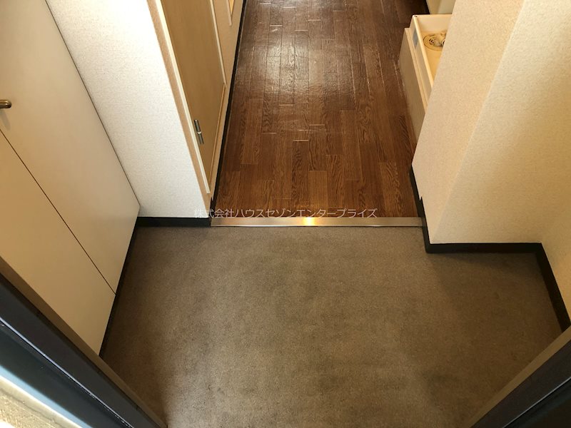 萱野ビル 玄関