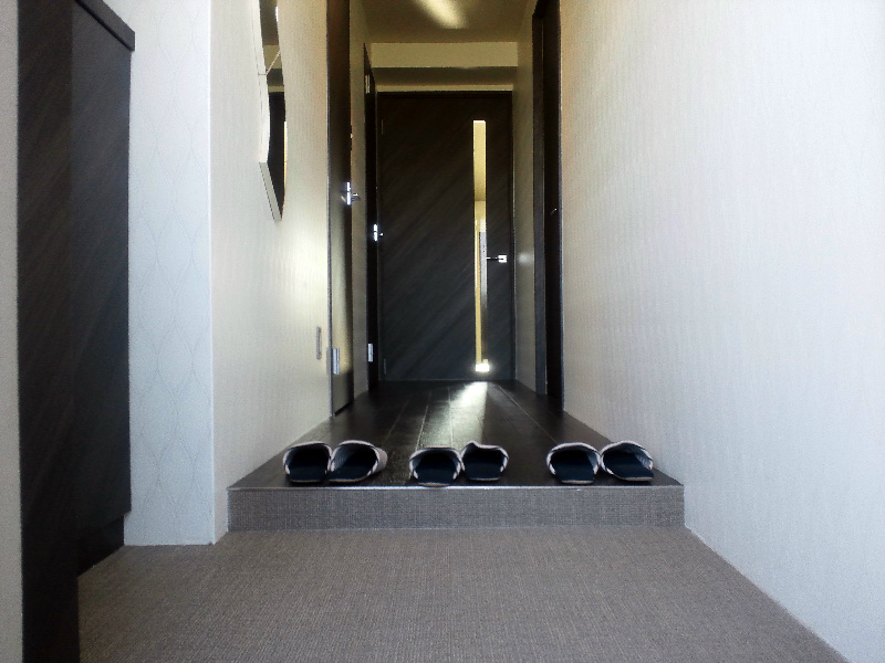 レジデンス南草津 玄関