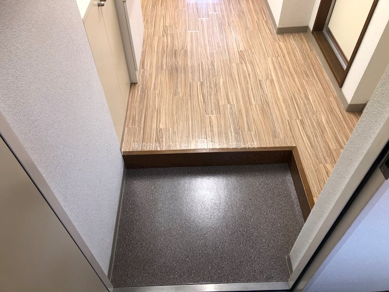 ルミエール吉岡 玄関