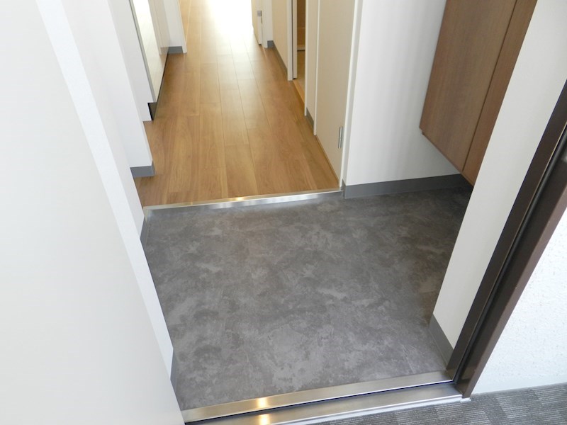 アート西大路レジデンス 玄関