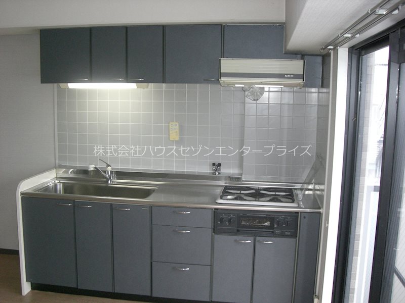 ALTA萱野浦ビュー キッチン